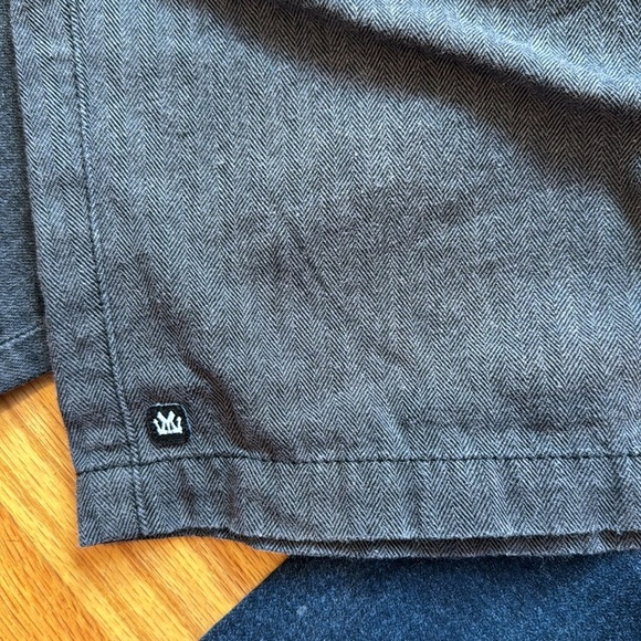 Volcom Kids Bottom Bundle - Picture 13 of 16